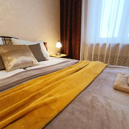 Old Town Retreat With Stunning Views 2 Bedroom Apartment Nearby The Church Of Saint Peter Riga Buitenkant foto