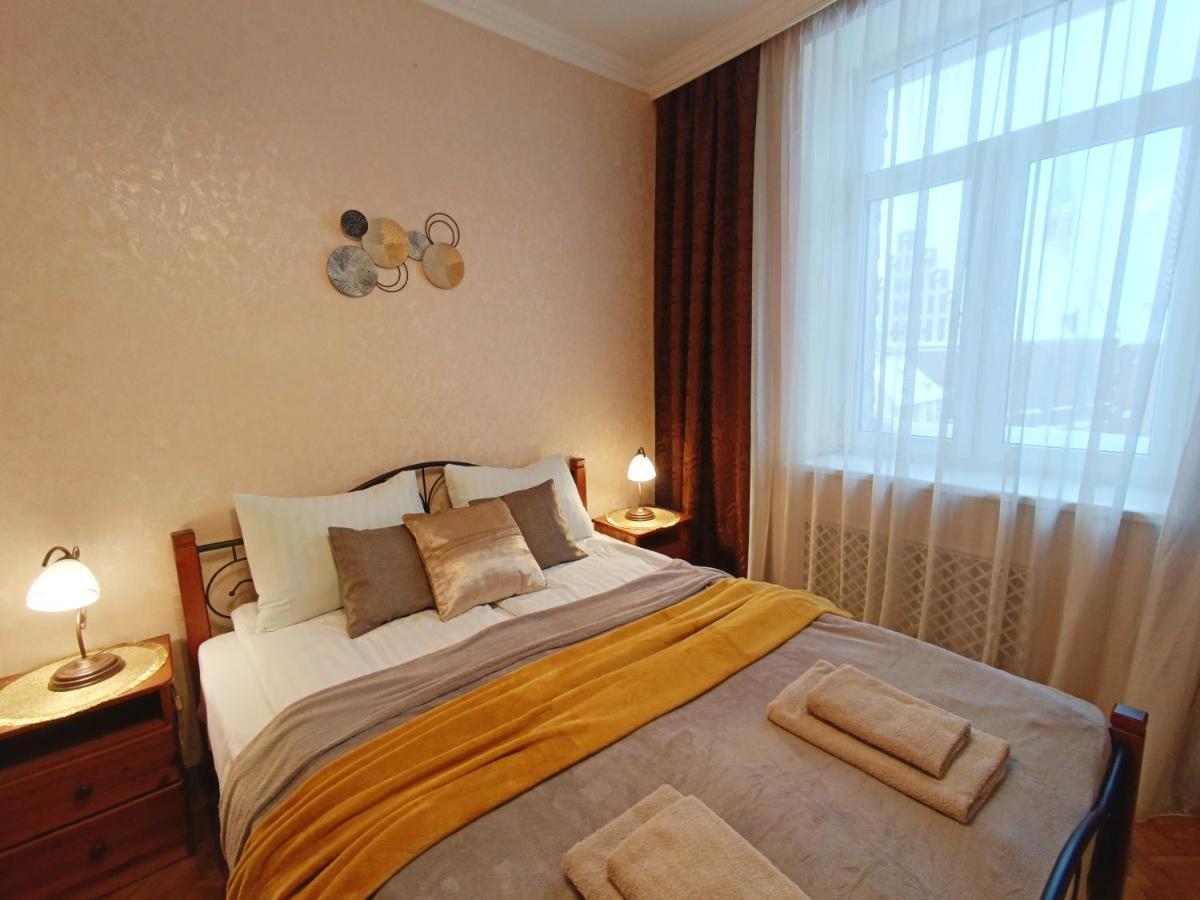 Old Town Retreat With Stunning Views 2 Bedroom Apartment Nearby The Church Of Saint Peter Riga Buitenkant foto