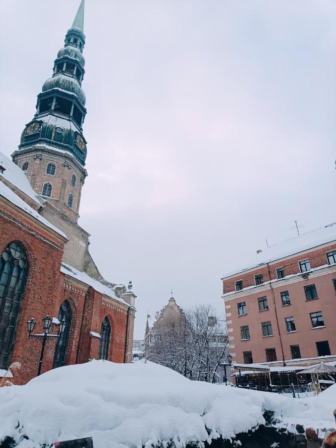 Old Town Retreat With Stunning Views 2 Bedroom Apartment Nearby The Church Of Saint Peter Riga Buitenkant foto