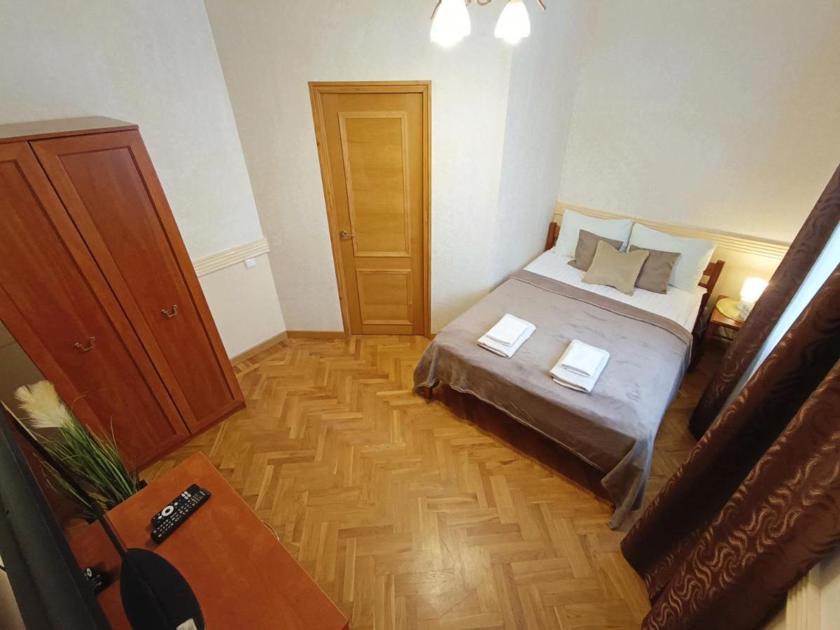 Old Town Retreat With Stunning Views 2 Bedroom Apartment Nearby The Church Of Saint Peter Riga Buitenkant foto