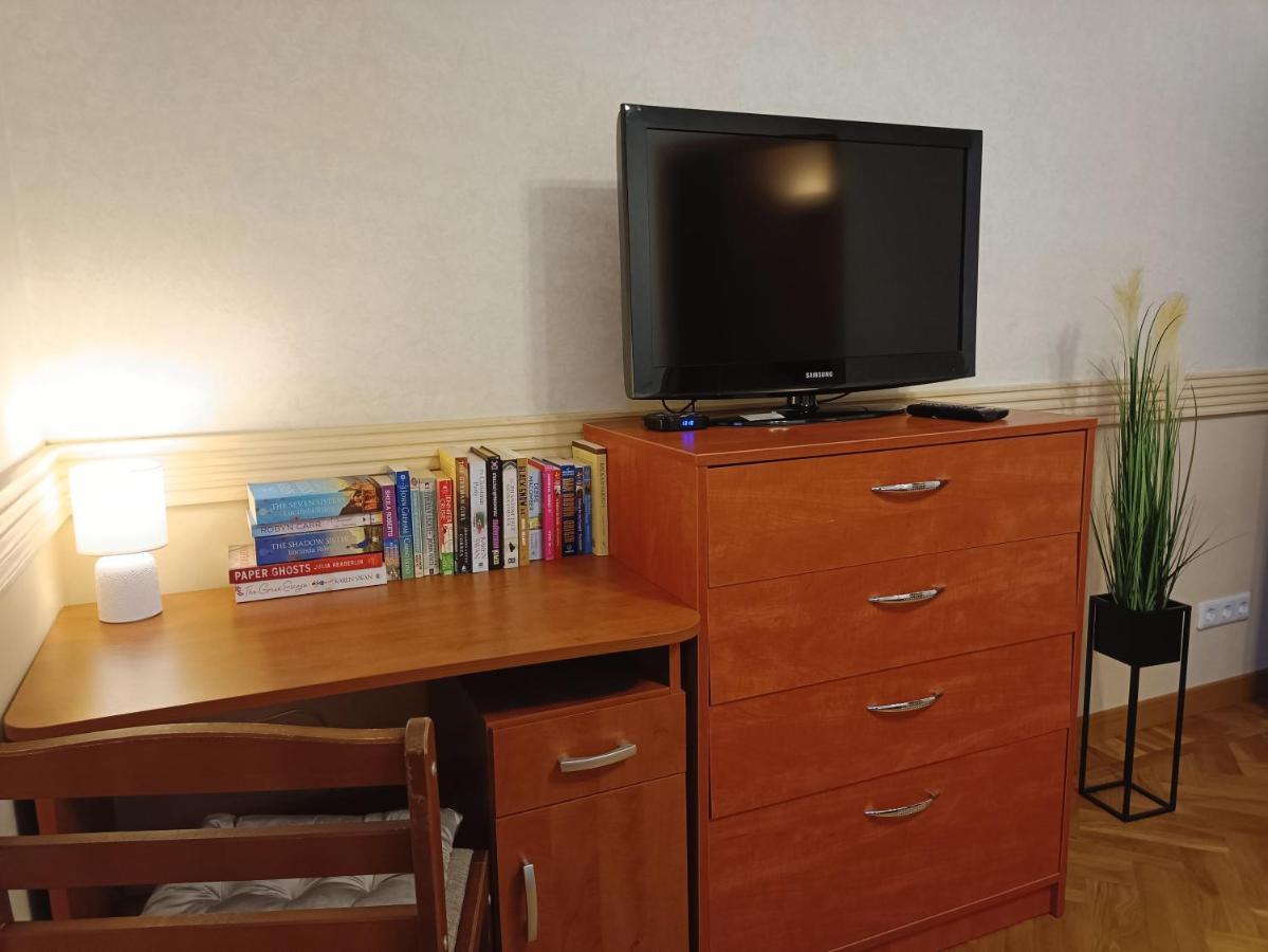Old Town Retreat With Stunning Views 2 Bedroom Apartment Nearby The Church Of Saint Peter Riga Buitenkant foto